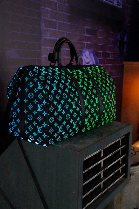 louis vuitton sonnenhut|louis vuitton light up.